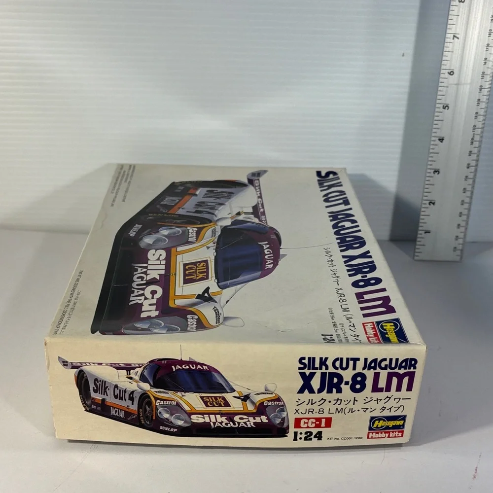Vintage Hasegawa Silk Cut Jaguar XJR-8 LM Model Kit - Picture 3 of 7